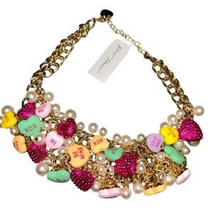 New Betsey Johnson candy hearts pearl Valentine’s Day sweathearts gold necklace